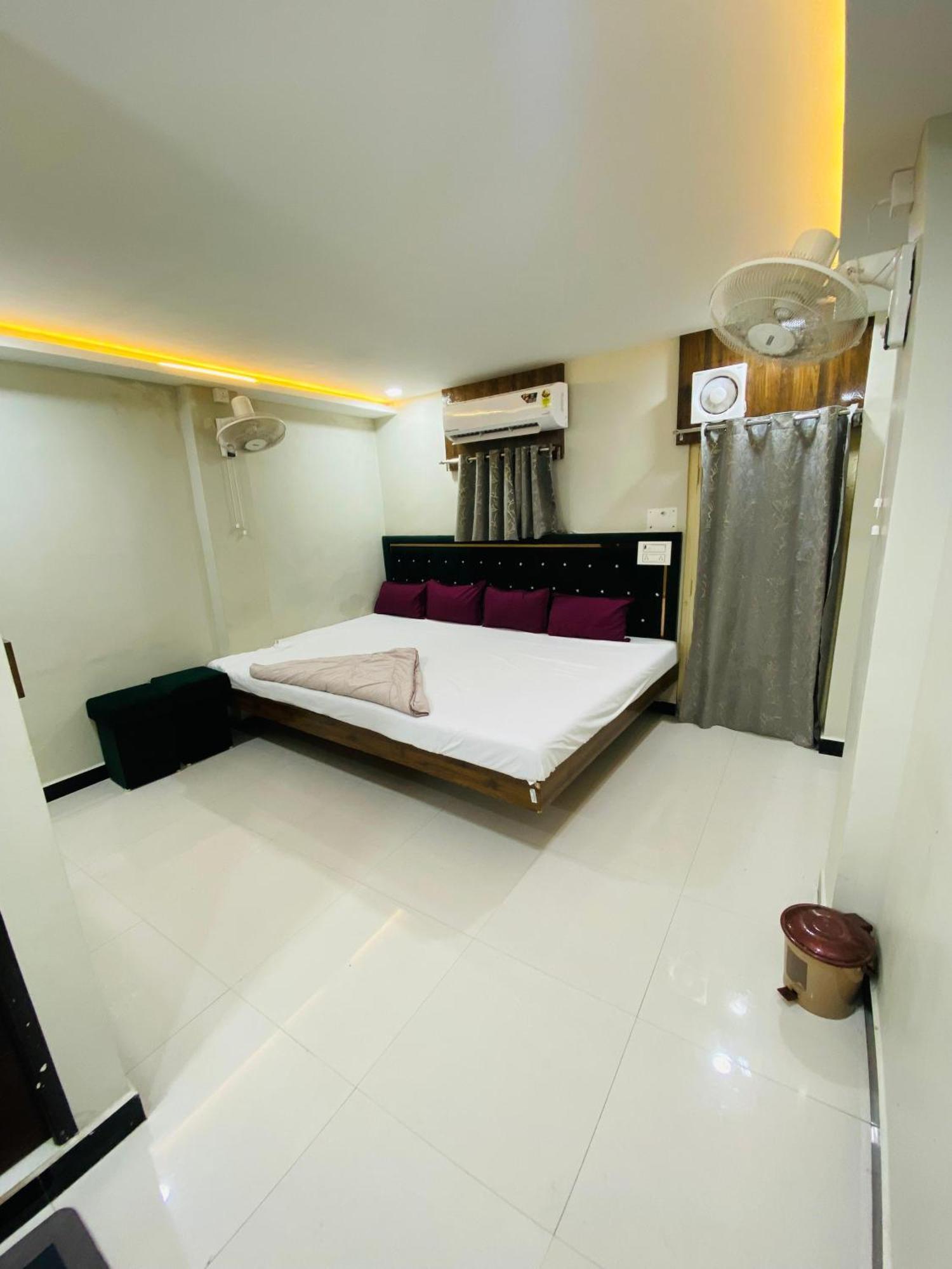 Hotel Super Palace Ujjain Εξωτερικό φωτογραφία