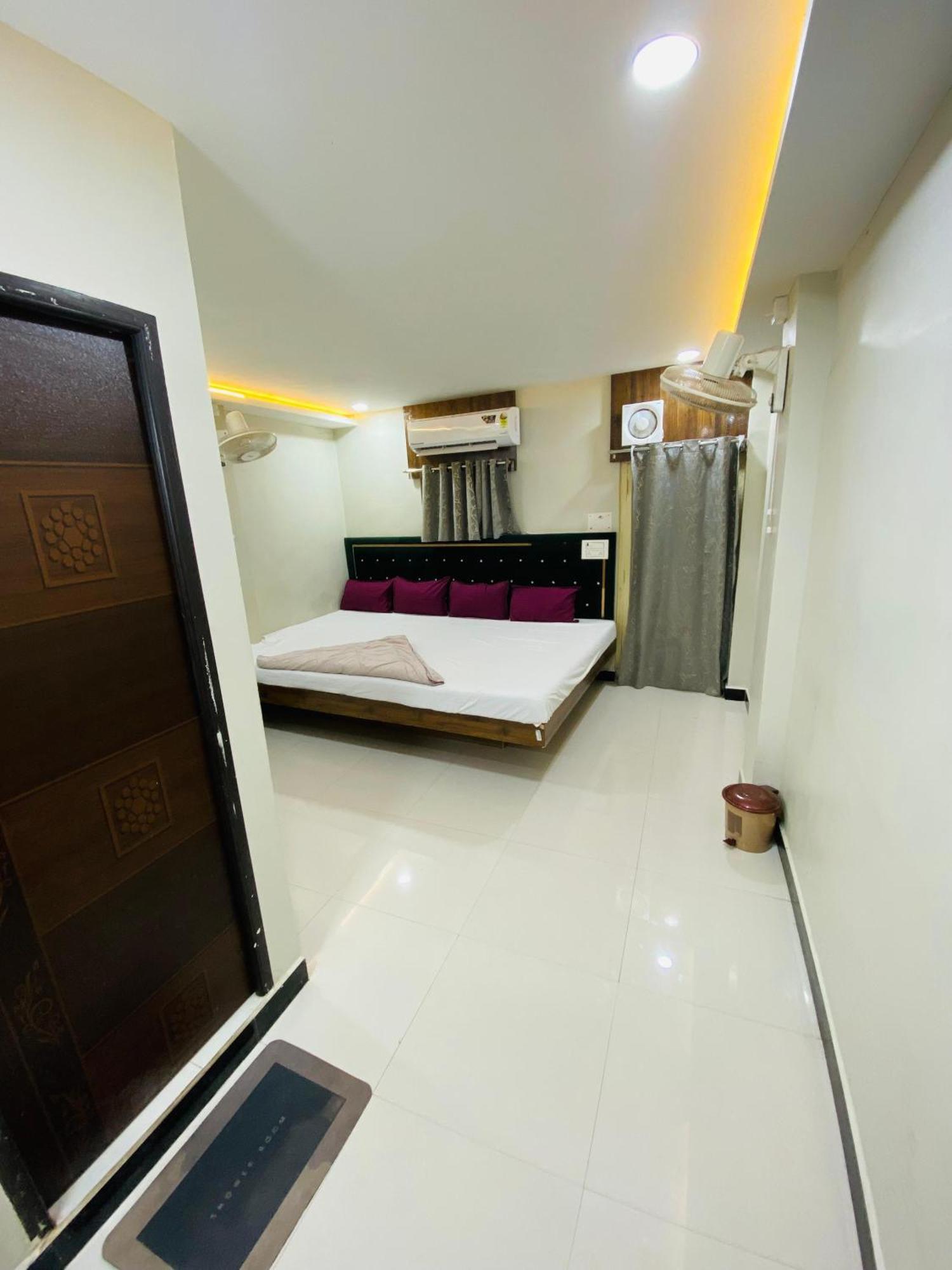 Hotel Super Palace Ujjain Εξωτερικό φωτογραφία
